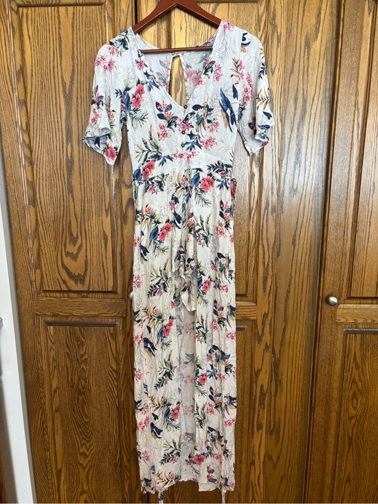 American Eagle Outfitters Pants - Floral Tie-Waist Maxi Dress with shorts- Cream with Pink & Navy Floral size 0